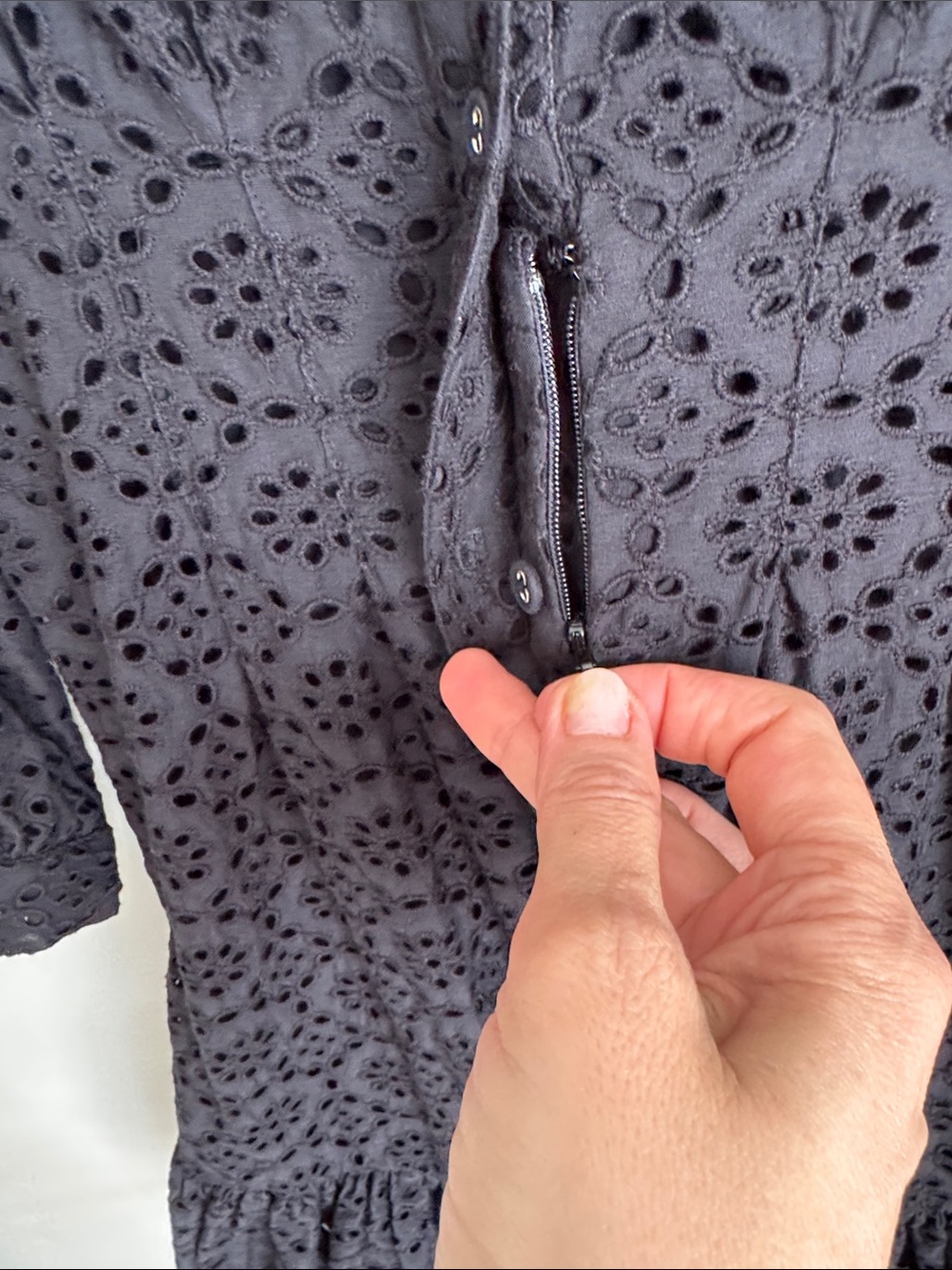 Veronica Beard Black Eyelet Cotton Mini Dress Size 2 Puff Sleeve - Picture 5 of 13